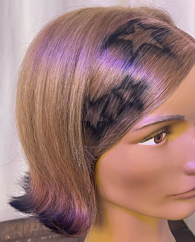 How FUN and CUTE is this editorial look? These projects are always a great way to get our students to showcase their creativity! 🤩 @itsthehairchemist 
.
.
.
#editorial #creativity #cutehairstyle #hairinspo #skin #laser #esti #cos #medspa #hairschool #estischool #laserschool #cosmetology #beauty #arizonamakeupartist #arizonabeauty #arizonabeautyschool #scottsdalehairstylist #scottsdaleesti #penrose #penroseacademy